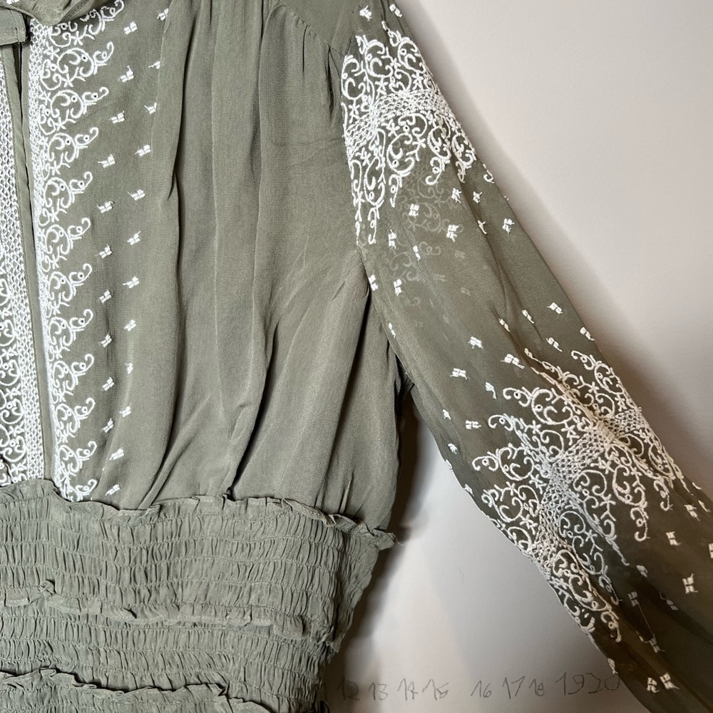 NWT Anthropologie Embroidered Puff Sleeve Blouse💋 - Picture 4 of 8